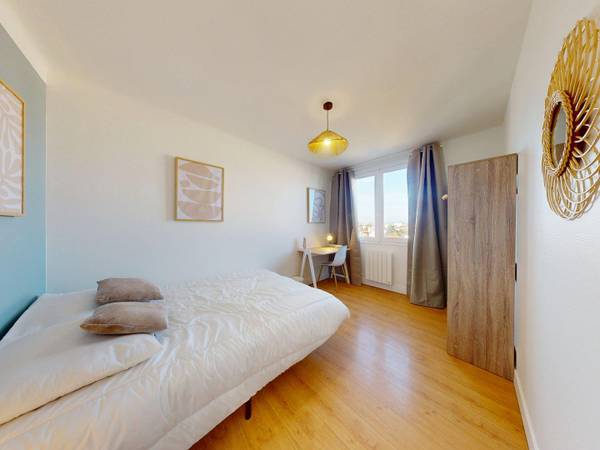 Colocation / Appartement 4 pièces de 58 m², Villeurbanne, Rue Émile Decorps / Photo 2