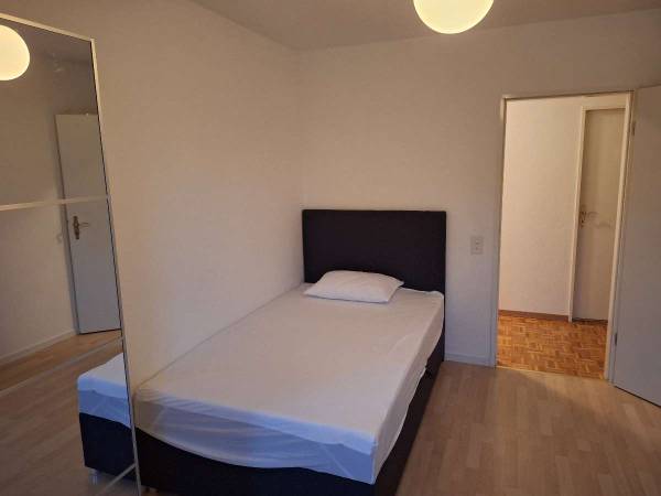 Colocation / Appartement 4 pièces de 104 m², Neuchâtel, Route des Nods / Photo 2