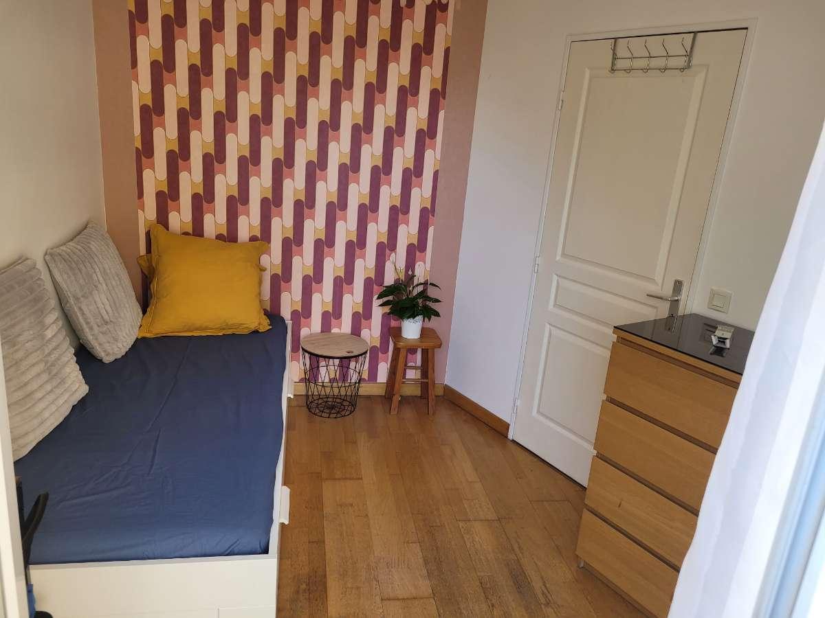 Appartement 4 pièces de 82 m² à Livry-Gargan | Colocation | 460€/mois