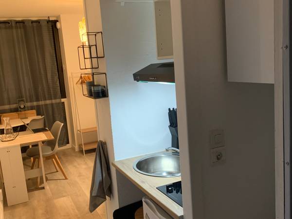 Location / Appartement 1 pièce de 15 m², Toulouse, Rue du Feretra / Photo 2
