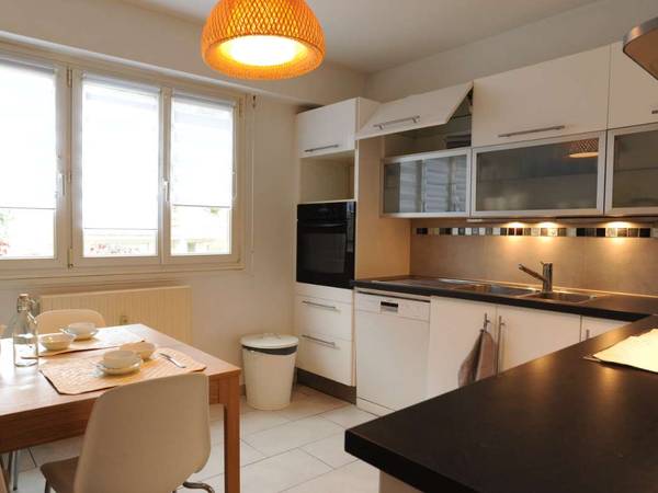 Colocation / Appartement 4 pièces de 85 m², Strasbourg, Rue des Petites-Fermes / Photo 2