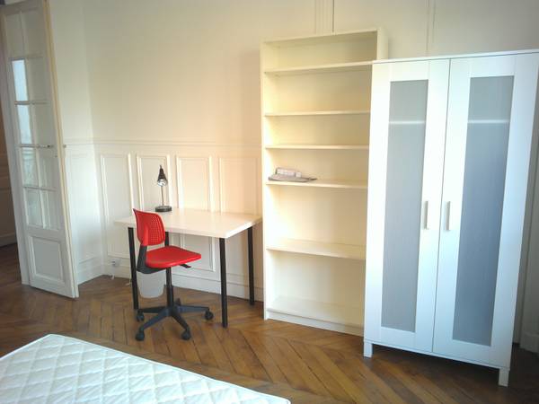 Colocation / Appartement 3 pièces de 75 m², Paris / Photo 2
