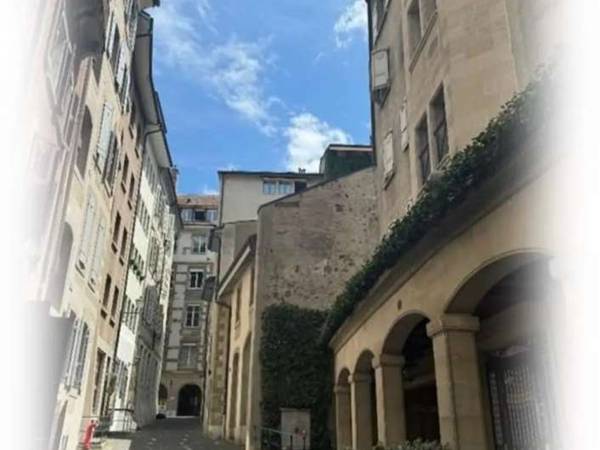 Chambre chez l'habitant / Appartement 5 pièces de 76 m², Genève, Rue Chausse-Coq / Photo 15