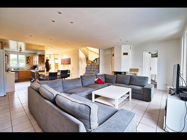 Colocation / Maison 10 pièces de 200 m², Cergy, Rue des Heuruelles Pourpres / Photo 2