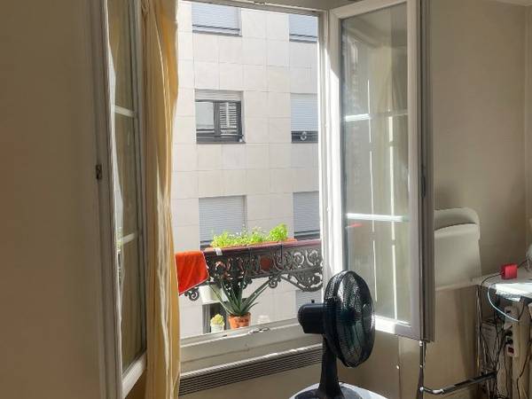 Sous-location / Studio de 12 m², Paris, Rue Sedaine / Photo 4