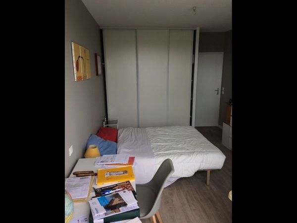 Colocation / Appartement 4 pièces de 100 m², Cenon / Photo 2