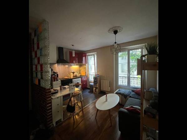Colocation / Appartement 3 pièces de 42 m², Paris, Avenue de Saint-Ouen / Photo 2