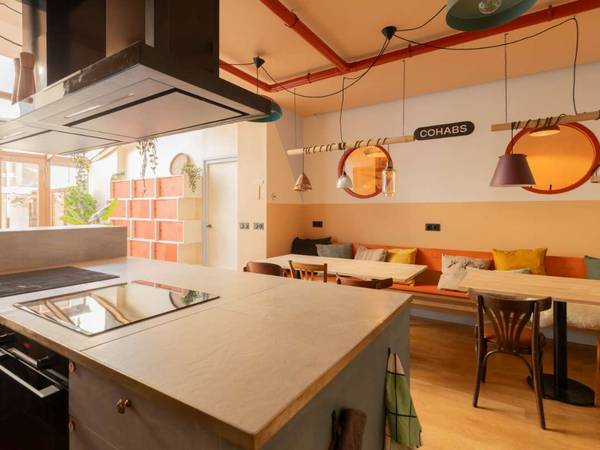 Colocation / Maison 10 pièces de 470 m², Marseille, Rue de Village / Photo 2