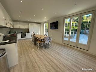 Colocation / Villa 10 pièces de 400 m², Fontainebleau