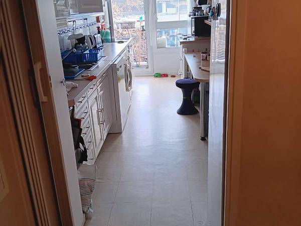 Chambre chez l'habitant / Appartement 5 pièces de 80 m², Paris, Rue Antoine-Julien Hénard / Photo 2