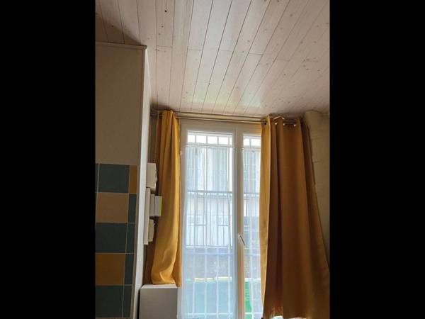 Location / Studio de 14 m², Paris, Rue Viollet-Le-Duc / Photo 5
