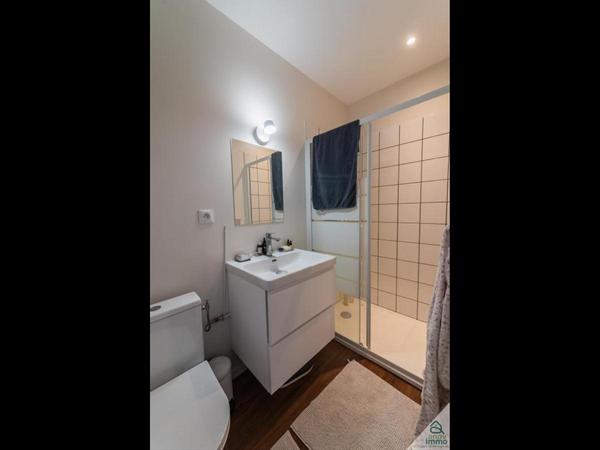 Location / Appartement 1 pièce de 30 m², Poitiers, Rue de la Grand Maison / Photo 8