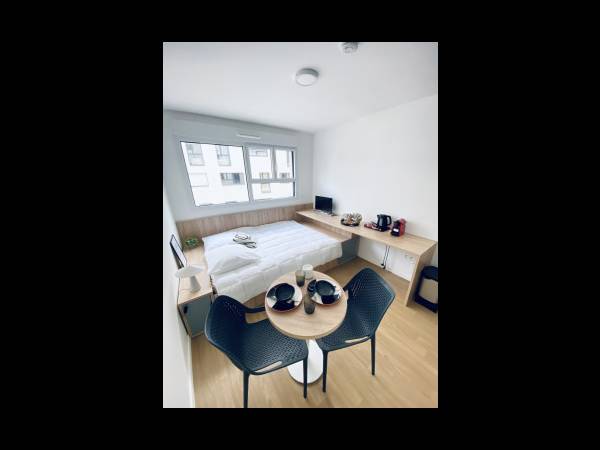 Location / Résidence 1 pièce de 32 m², Fontainebleau, 4 Rue Lagorsse / Photo 2