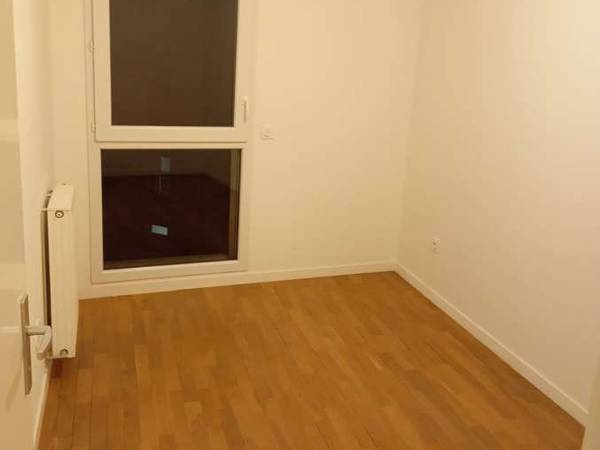 Colocation / Appartement 5 pièces de 99 m², Orsay, Rue Archangé / Photo 2