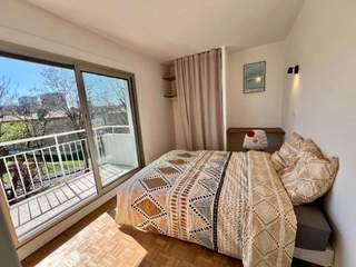 Colocation / Appartement 5 pièces de 80 m², Aubervilliers, Rue Charles Tillon