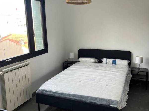 Location / Appartement 2 pièces de 33 m², Marseille, Rue Charras / Photo 2