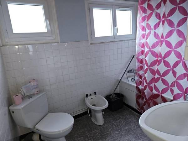 Location / Appartement 1 pièce de 26 m², Le Creusot, Rue Lavoisier / Photo 2