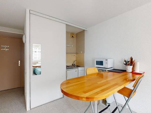 Location / Appartement 1 pièce de 21 m², Saint-Étienne, Rue Tréfilerie / Photo 2