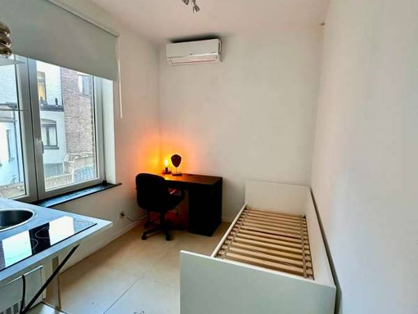 Chambre pour étudiant / Immeuble 2 pièces de 12 m², Liège, Quai Edouard Van Beneden / Photo 2