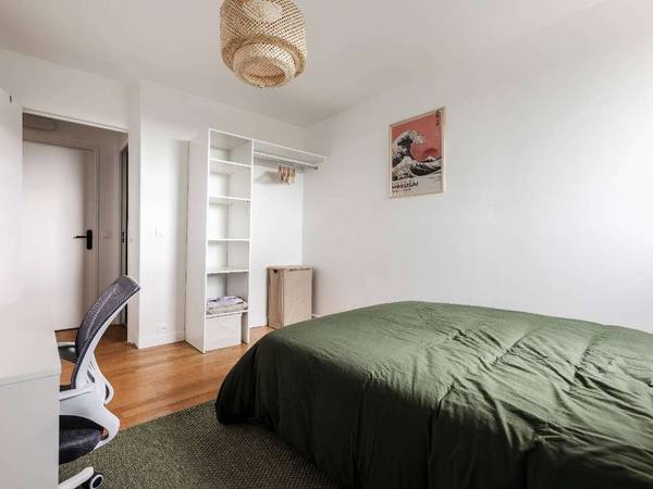 Colocation / Appartement 5 pièces de 82 m², Cergy, Les Linandes Vertes / Photo 17