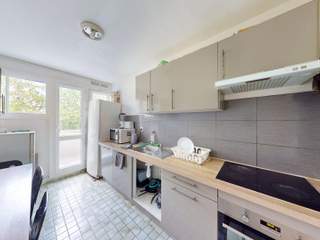 Room share, 6 rooms apartment, Rennes