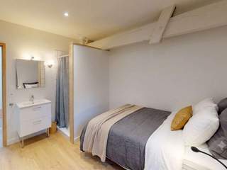 Piso compartido / 10 rooms loft/workshop · 194 m², Bordeaux, Rue de la Reole