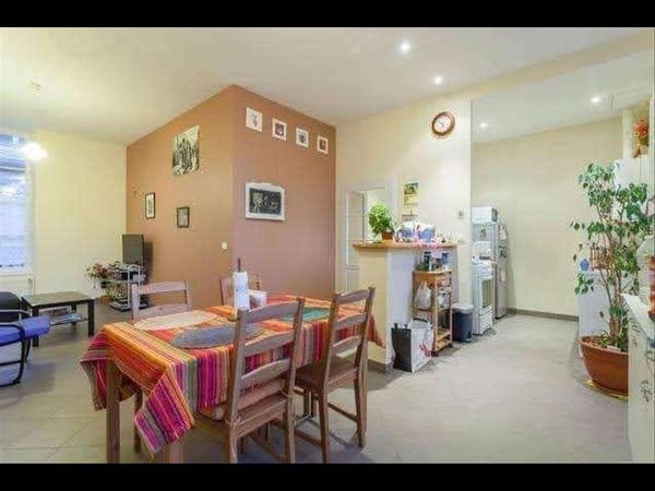 Chambre chez l'habitant / Appartement 4 pièces de 78 m², Lyon, Rue René Leynaud / Photo 2