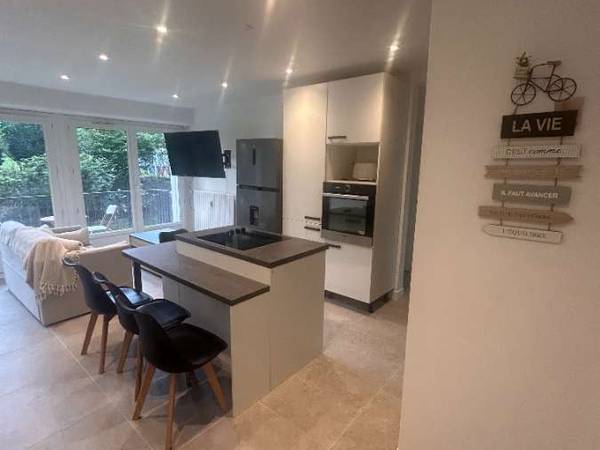 Colocation / Appartement 5 pièces de 73 m², Palaiseau, Rue de Taucha / Photo 2