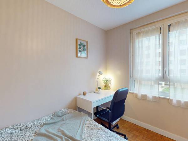 Colocation / Appartement 4 pièces de 65 m², Dijon, Boulevard de l'Université / Photo 2