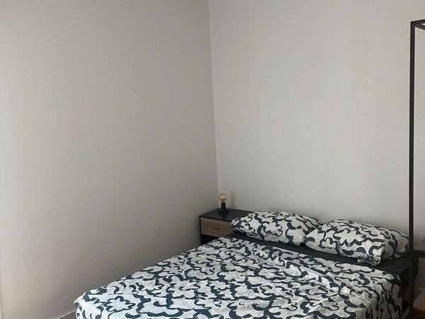 Colocation / Appartement 5 pièces de 90 m², Orléans, Allée des Marronniers / Photo 2