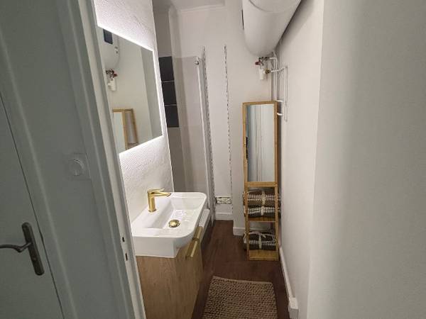 Room share / 4 rooms apartment · 64 m², Grenoble, Rue André Abry / Photo 2