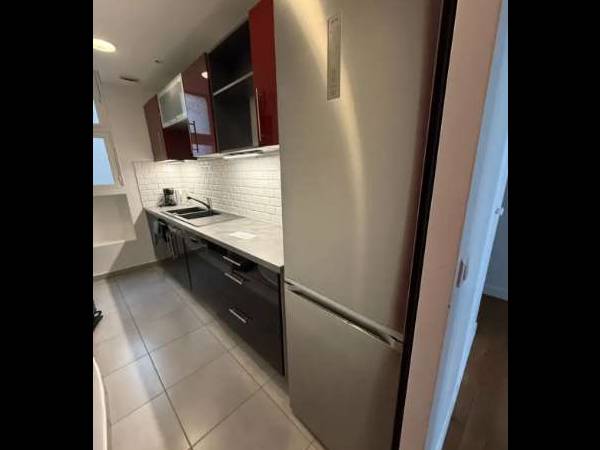 Colocation / Appartement 6 pièces de 70 m², Paris, Rue Laugier / Photo 2