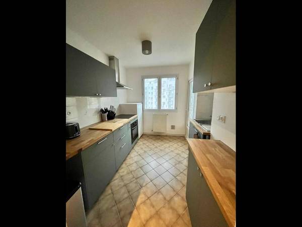 Colocation / Appartement 4 pièces de 65 m², Grenoble, Rue Général Ferrié / Photo 2