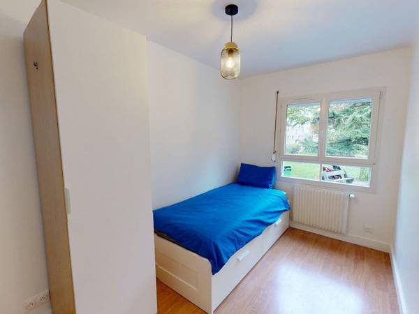 Colocation / Appartement 5 pièces de 77 m², Sartrouville, Rue de Picardie / Photo 2