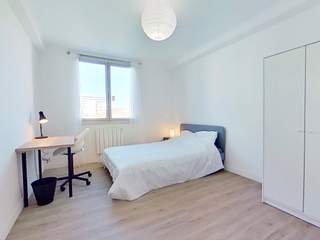 Colocation / Appartement 3 pièces de 53 m², Marseille, Place du Docteur Leon Imbert