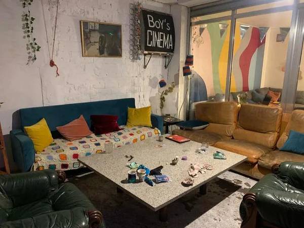 Flatsharing / 10-bedroom loft · 650 m², Paris, Rue de Nice / Photo 2