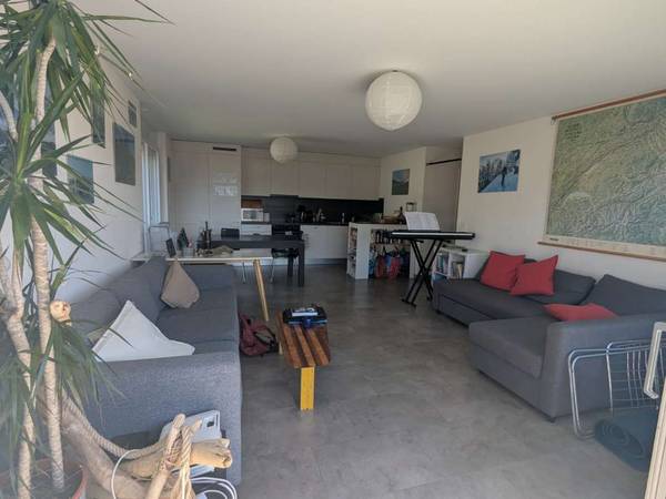 Colocation / Appartement 5 pièces de 100 m², Chavannes-près-Renens, Avenue de la Gare / Photo 2