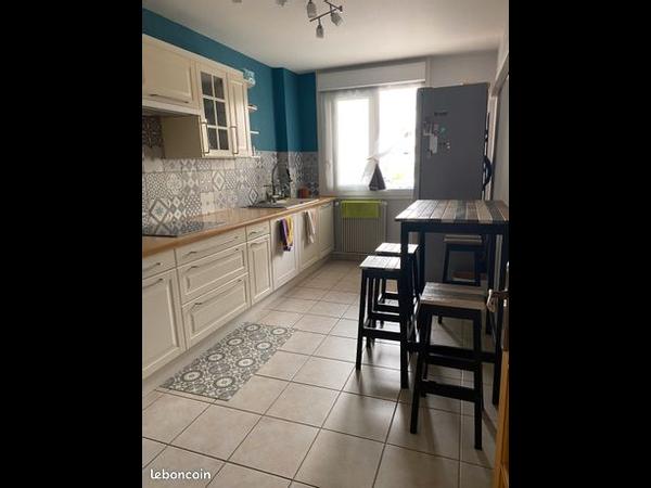 Colocation / Appartement 4 pièces de 80 m², Dijon, Rue d'Auxonne / Photo 2