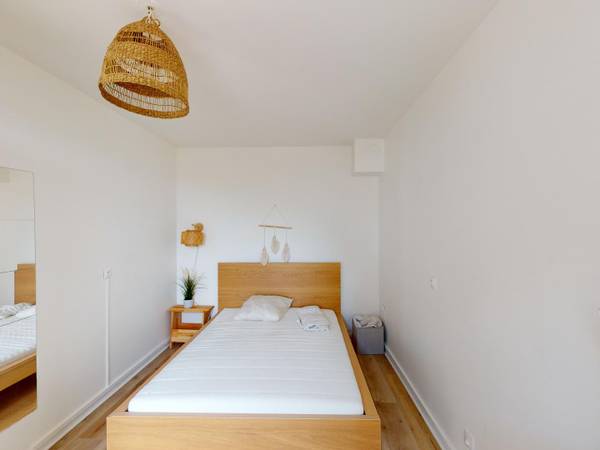 Colocation / Appartement 5 pièces de 96 m², Noisy-le-Grand, Place Louis Aragon / Photo 2