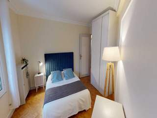 Colocation / Appartement 4 pièces de 90 m², Paris, Boulevard Murat