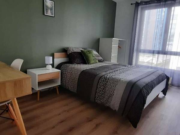 Colocation / Appartement 5 pièces de 92 m², Brest, Rue de Vannes / Photo 2