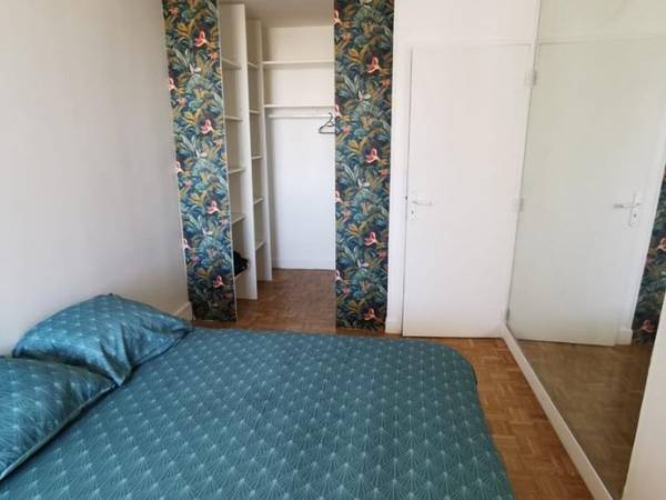 Colocation / Appartement 5 pièces de 92 m², Saint-Cyr-l'École, Rue Robert Desnos / Photo 2