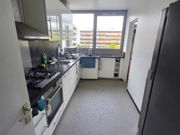 Colocation / Appartement 5 pièces de 92 m², Saint-Cyr-l'École, Rue Robert Desnos / Photo 9