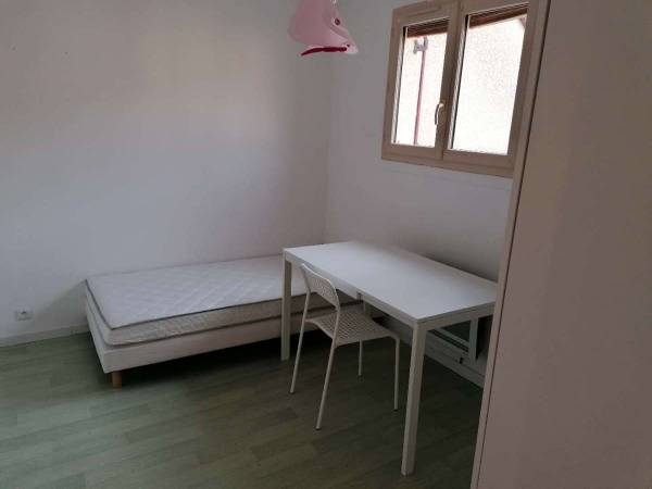 Colocation / Maison 4 pièces de 76 m², Champs-sur-Marne, Allée Jean Perrin / Photo 3