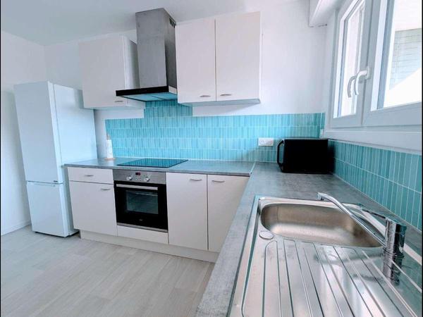 Colocation / Appartement 5 pièces de 78 m², Metz, Rue de Pont-À-Mousson / Photo 2
