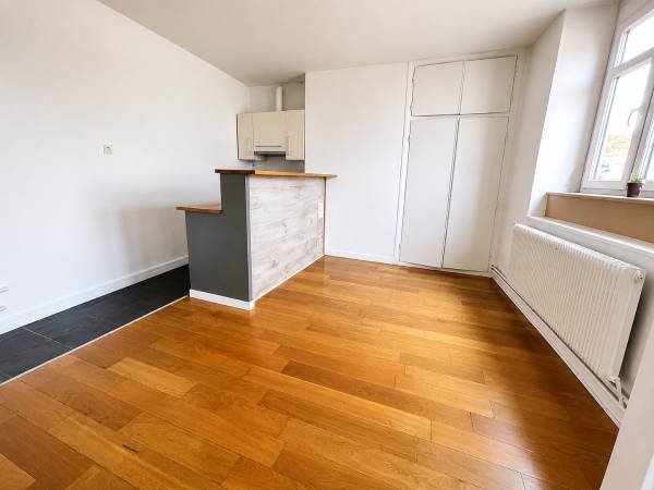 Colocation / Appartement 3 pièces de 71 m², La Madeleine, Avenue Foubert / Photo 2