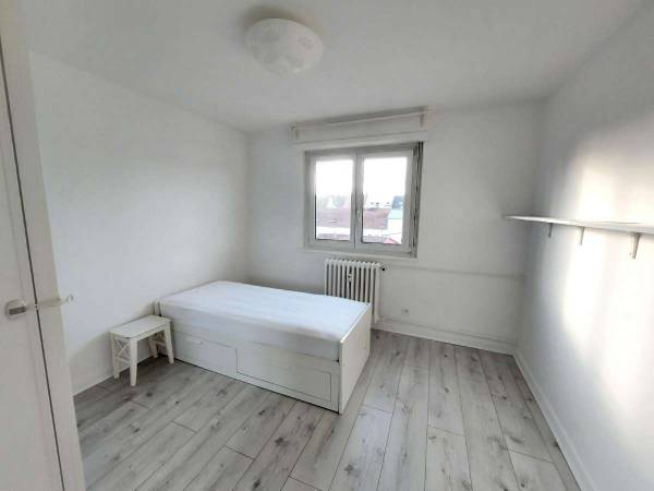 Colocation / Appartement 3 pièces de 56 m², Strasbourg, Rue Saint-Florent / Photo 2