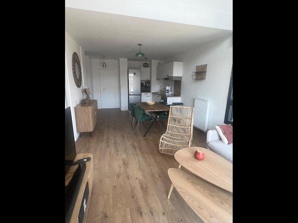 Colocation / Appartement 4 pièces de 85 m², Asnières-sur-Seine, Rue Eugénie Eboué / Photo 2