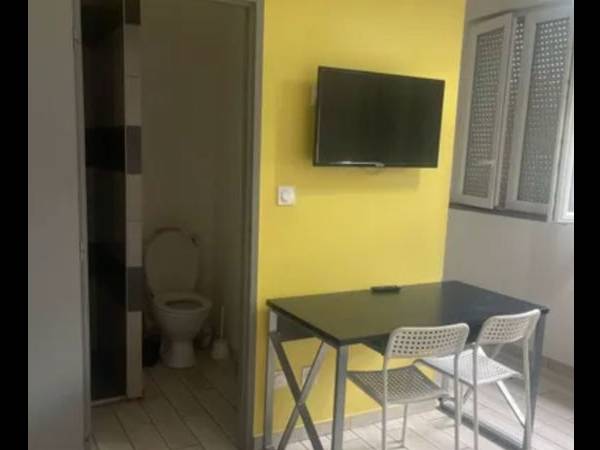 Location / Studio, Roanne / Photo 2
