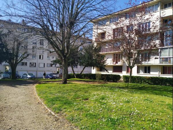 Colocation / Appartement 6 pièces de 87 m², Franconville, Rue du Centre / Photo 10